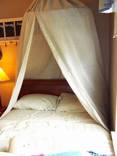 Easy Safari-Inspired Bed Canopy